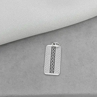 PINGENTE PLACA DETALHES